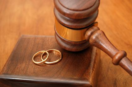 법원에서 결혼을 해산 할 필요가 언제 있습니까?