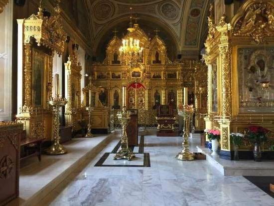 포돌 스크의 트리니티 성당 : 역사, 건축, 예배, 유물
