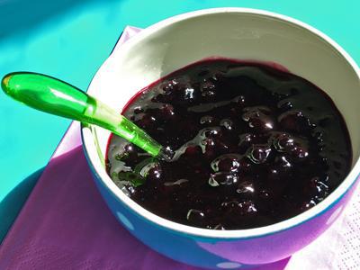 Blackcurrant Breastfeeding Mom을 먹을 수 있습니까? 